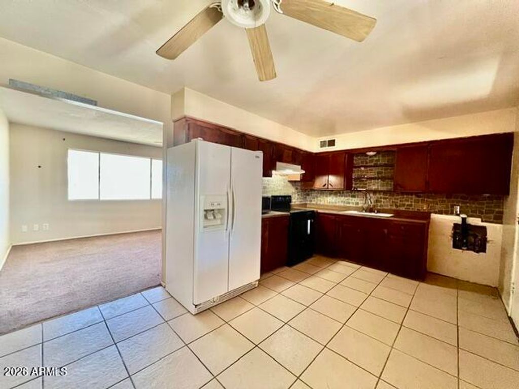 414 S WILLOW Street, Florence, AZ 85132 — photo 2