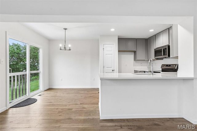 3182 White Pine Drive, Imperial, MO 63052