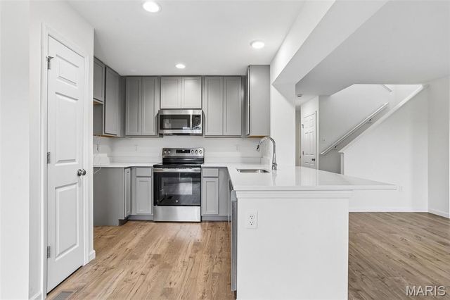 3182 White Pine Drive, Imperial, MO 63052