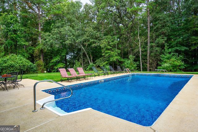 4004 White Oak Lane, Lagrange, GA 30240