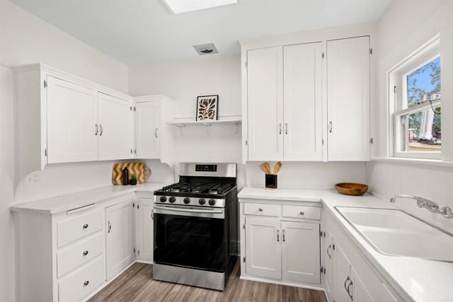 1011 Flora Avenue, Coronado, CA 92118