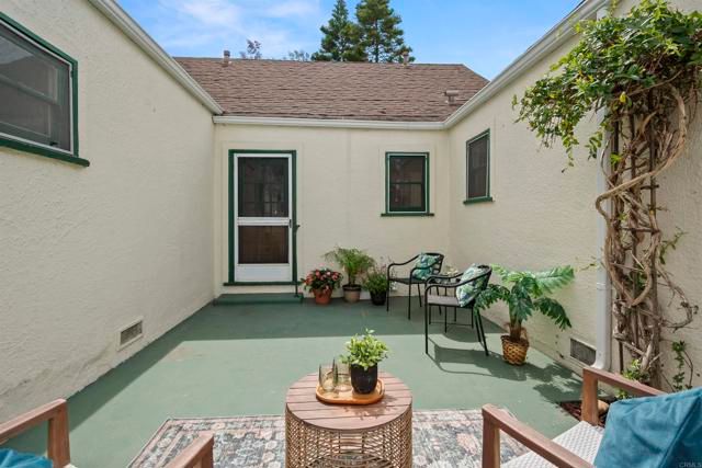 1011 Flora Avenue, Coronado, CA 92118