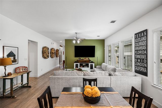 122 Hidden Peak Drive, Montgomery, TX 77316