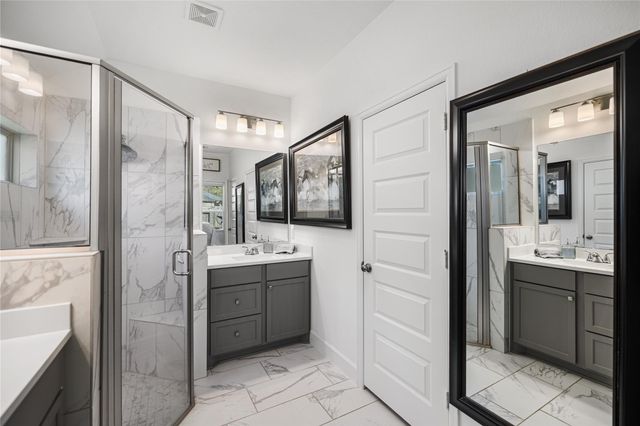 122 Hidden Peak Drive, Montgomery, TX 77316