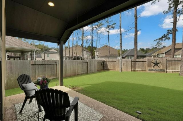 122 Hidden Peak Drive, Montgomery, TX 77316