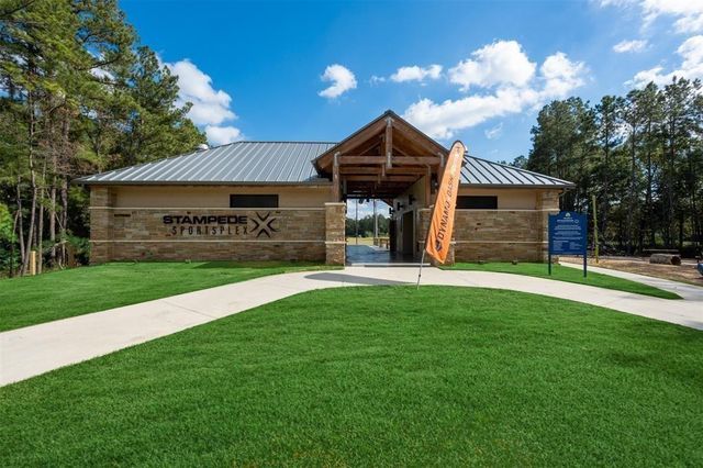 122 Hidden Peak Drive, Montgomery, TX 77316