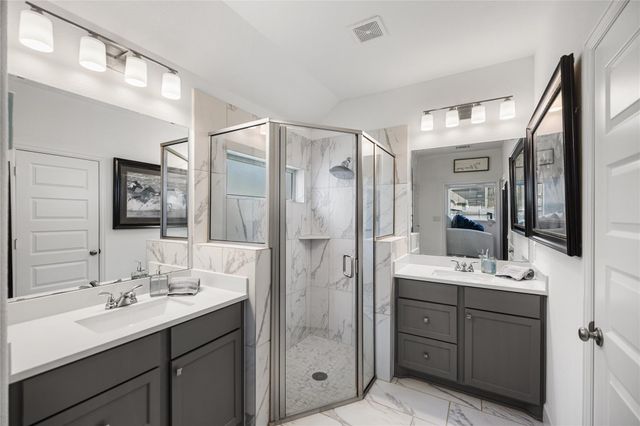 122 Hidden Peak Drive, Montgomery, TX 77316