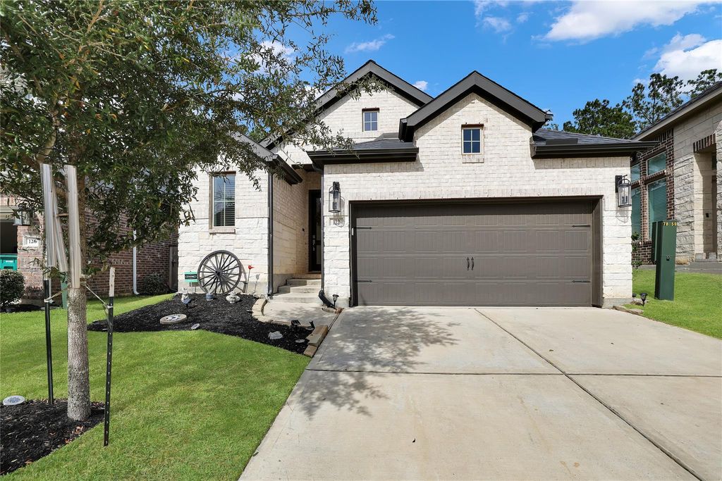 122 Hidden Peak Drive, Montgomery, TX 77316