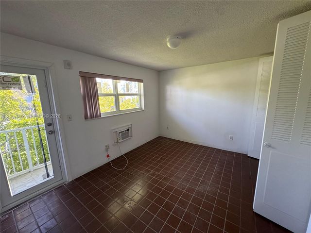 524 Washington Avenue 311, Miami Beach, FL 33139
