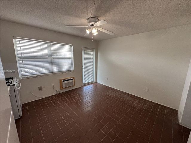 524 Washington Avenue 311, Miami Beach, FL 33139