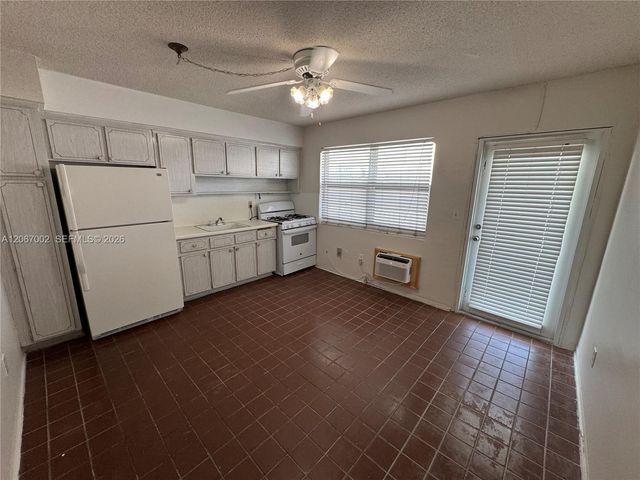524 Washington Avenue 311, Miami Beach, FL 33139