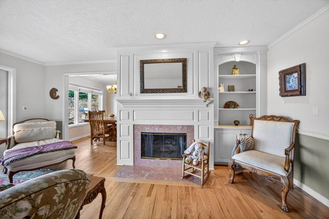 1000 Hill Street, Jacksonville, OR 97530