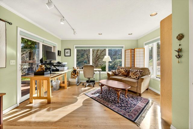 1000 Hill Street, Jacksonville, OR 97530