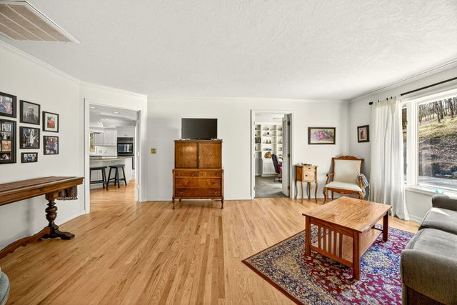 1000 Hill Street, Jacksonville, OR 97530