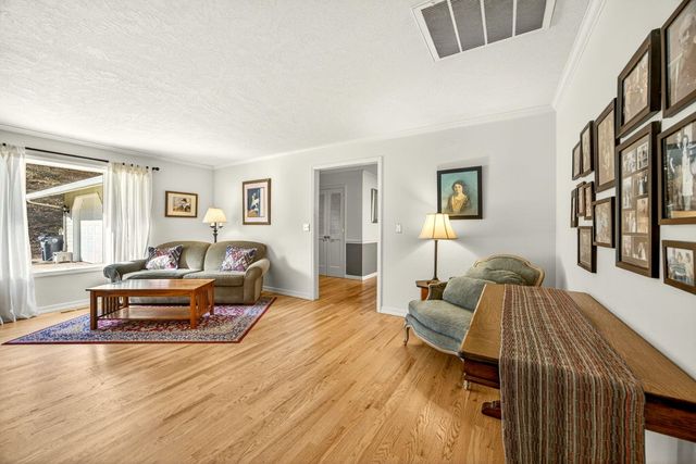 1000 Hill Street, Jacksonville, OR 97530