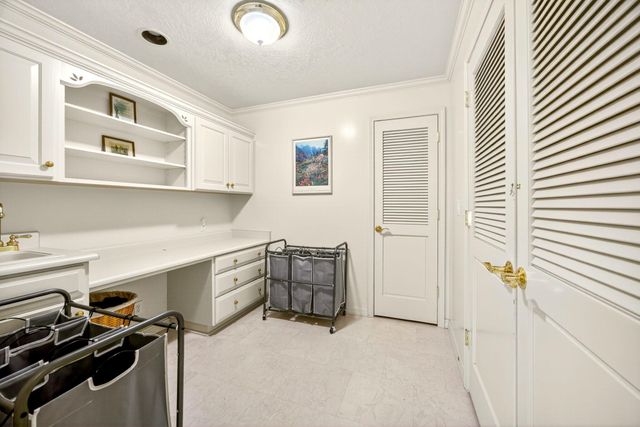 1000 Hill Street, Jacksonville, OR 97530