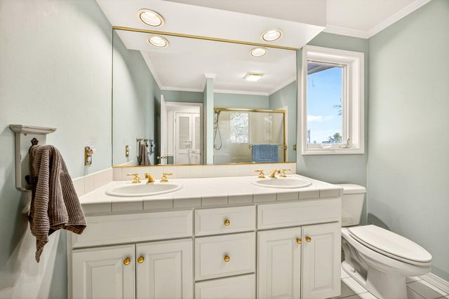 1000 Hill Street, Jacksonville, OR 97530