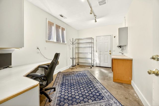 1000 Hill Street, Jacksonville, OR 97530