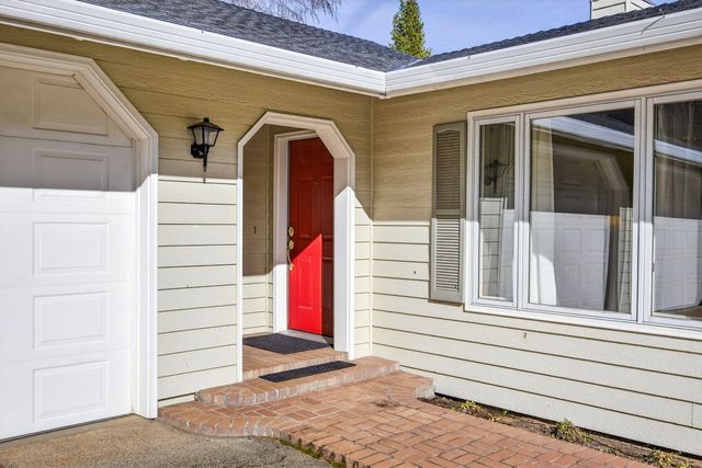 1000 Hill Street, Jacksonville, OR 97530