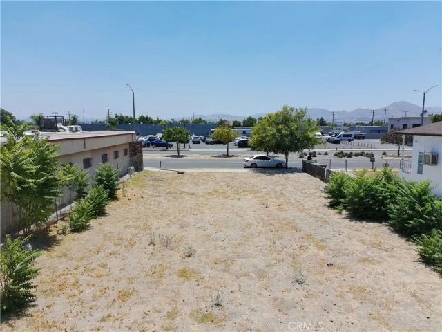 1371 N La Cadena, Colton, CA 92324