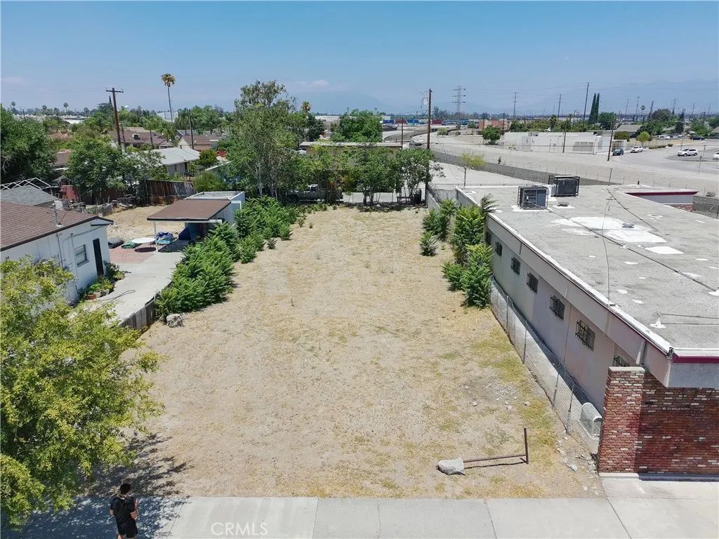 1371 N La Cadena, Colton, CA 92324