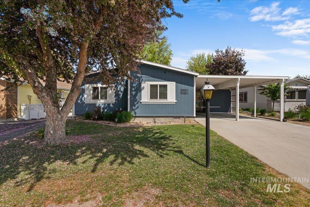 8336 W Willowdale Drive, Garden City, ID 83714