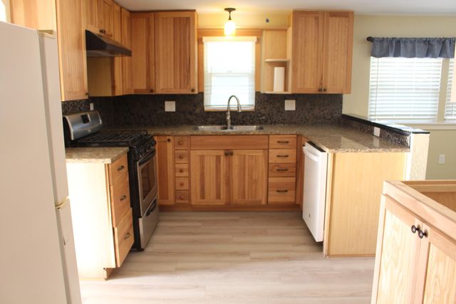 307 N Orange Avenue, Exeter, CA 93221