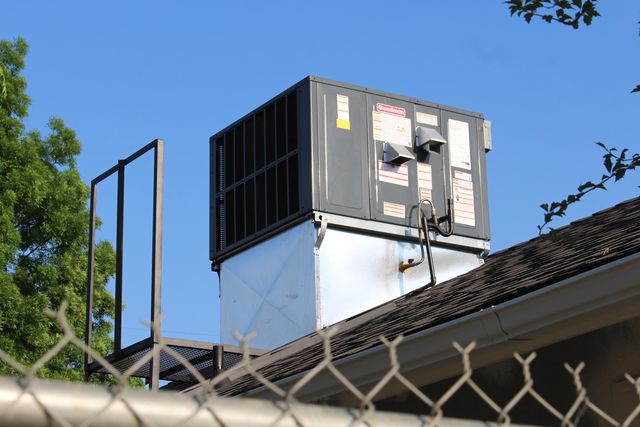 307 N Orange Avenue, Exeter, CA 93221