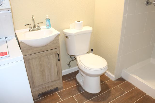 307 N Orange Avenue, Exeter, CA 93221