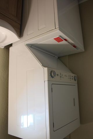 307 N Orange Avenue, Exeter, CA 93221