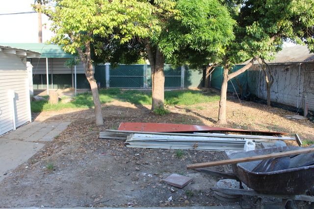 307 N Orange Avenue, Exeter, CA 93221