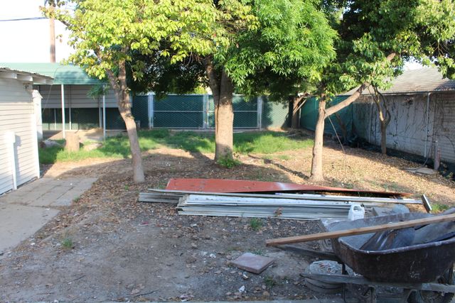 307 N Orange Avenue, Exeter, CA 93221