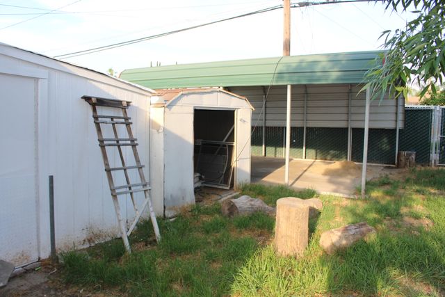 307 N Orange Avenue, Exeter, CA 93221