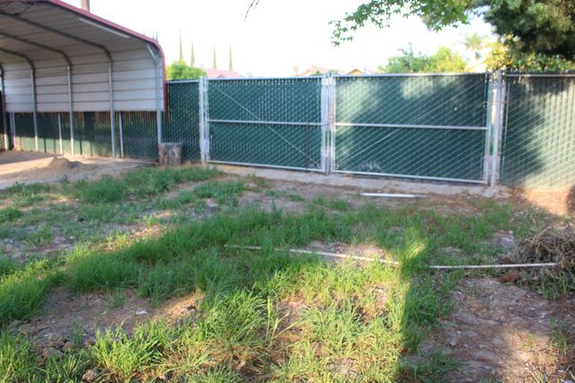 307 N Orange Avenue, Exeter, CA 93221