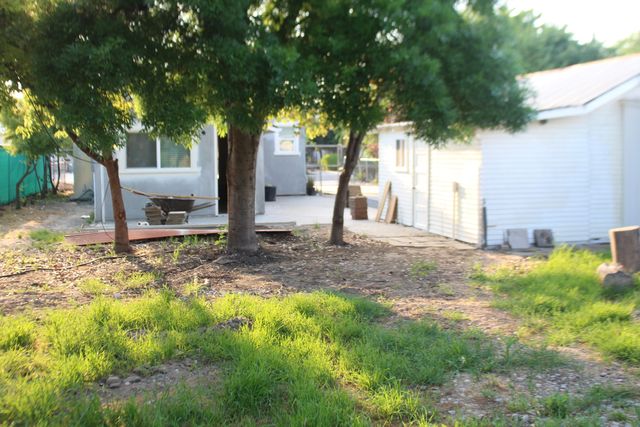 307 N Orange Avenue, Exeter, CA 93221