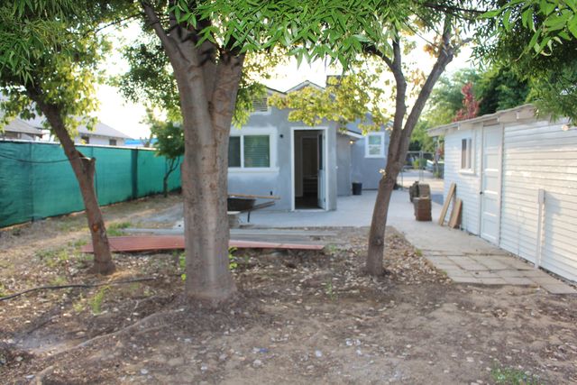 307 N Orange Avenue, Exeter, CA 93221