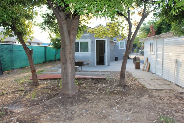 307 N Orange Avenue, Exeter, CA 93221