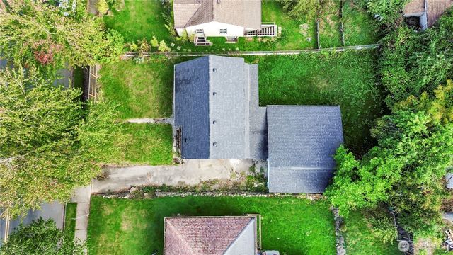 12034 68th Avenue S, Seattle, WA 98178