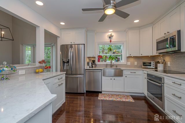 2 Truro Drive A, Monroe, NJ 08831