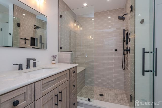 2 Truro Drive A, Monroe, NJ 08831