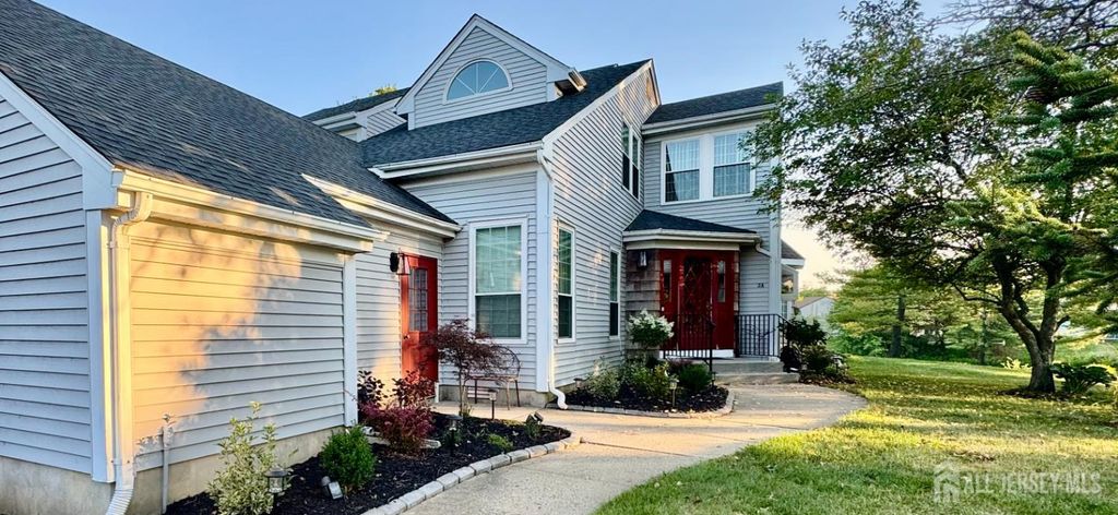 2 Truro Drive A, Monroe, NJ 08831