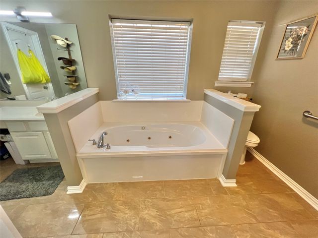 19430 Sara Lane, Flint, TX 75762