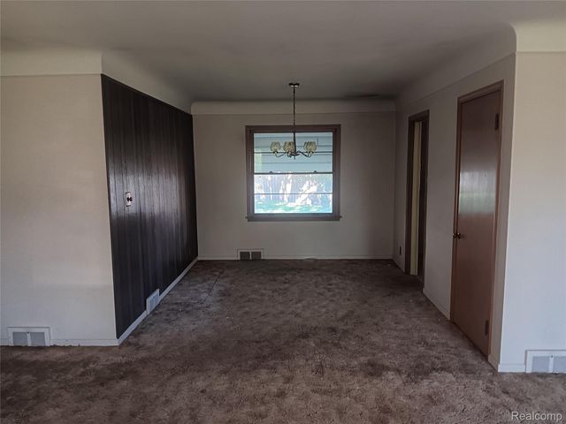 967 Washington Road, Grosse Pointe, MI 48230
