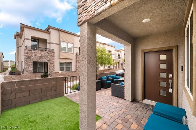 328 Owens Peak Drive, Henderson, NV 89015