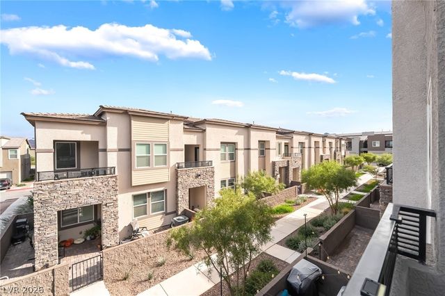 328 Owens Peak Drive, Henderson, NV 89015