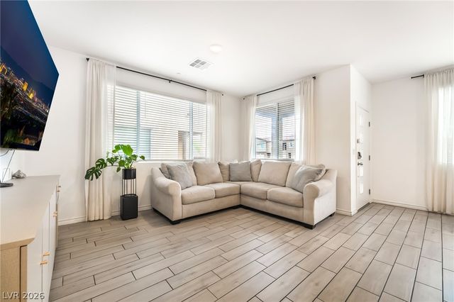 328 Owens Peak Drive, Henderson, NV 89015