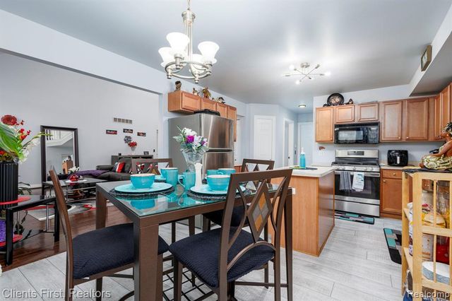 21271 Little River Boulevard, Clinton Township, MI 48036