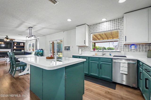 4003 CEDAR BLUFF Lane, Jacksonville, FL 32226