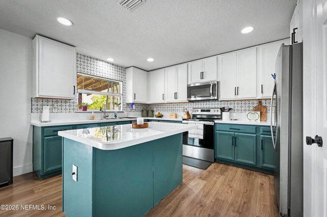 4003 CEDAR BLUFF Lane, Jacksonville, FL 32226