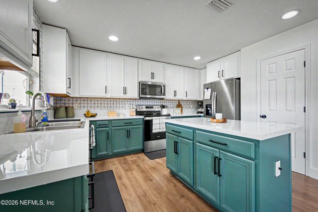 4003 CEDAR BLUFF Lane, Jacksonville, FL 32226